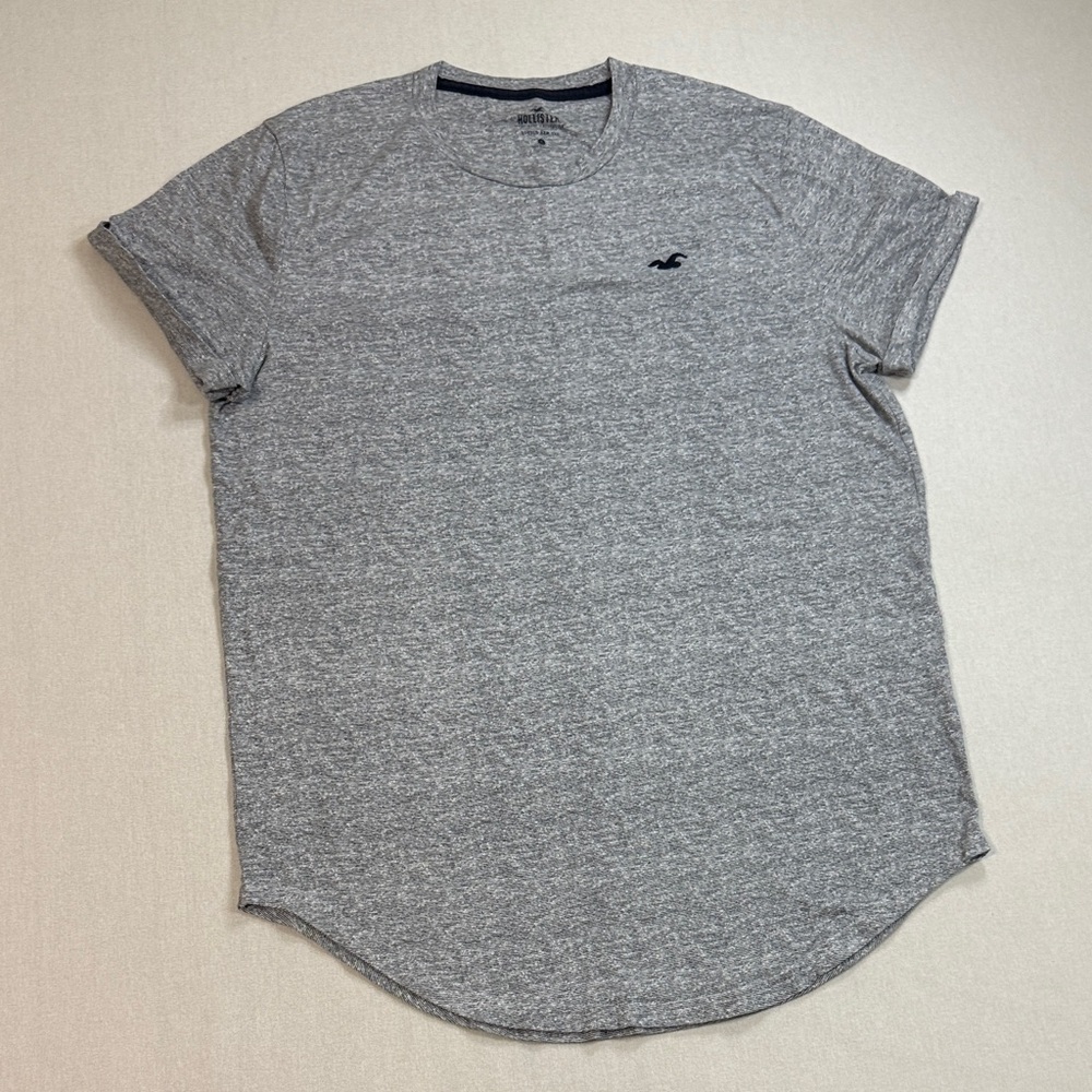 Hollister Men's Gray Short Sleeve Tee